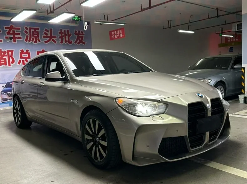 宝马3系 正面外观二