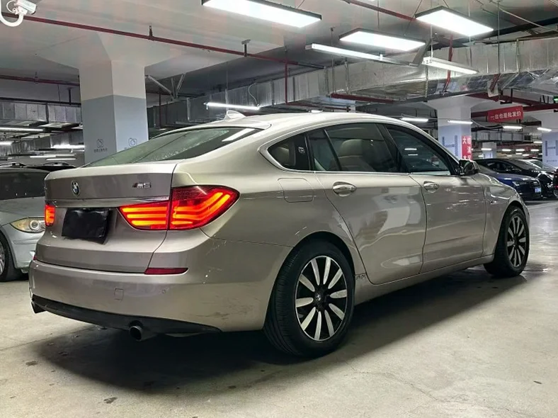 宝马3系 驾驶室