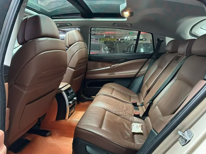 宝马3系 后面外观三