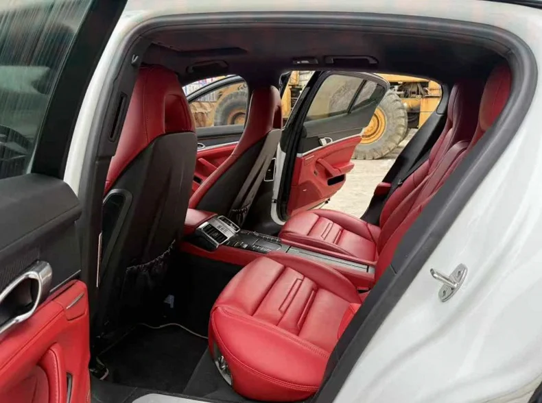 保时捷帕拉梅拉 内饰前排