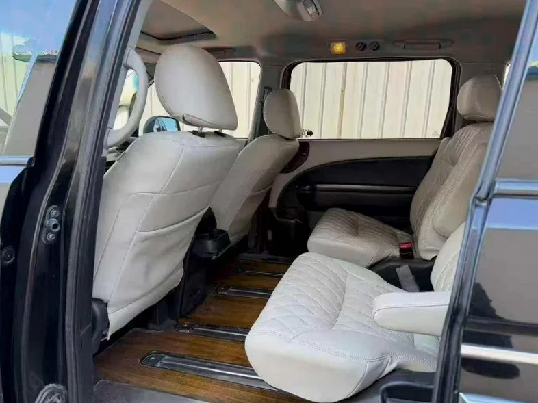 本田艾力绅 后面外观二