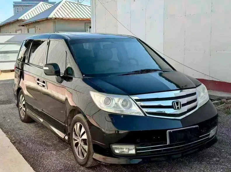 本田艾力绅 正面外观三