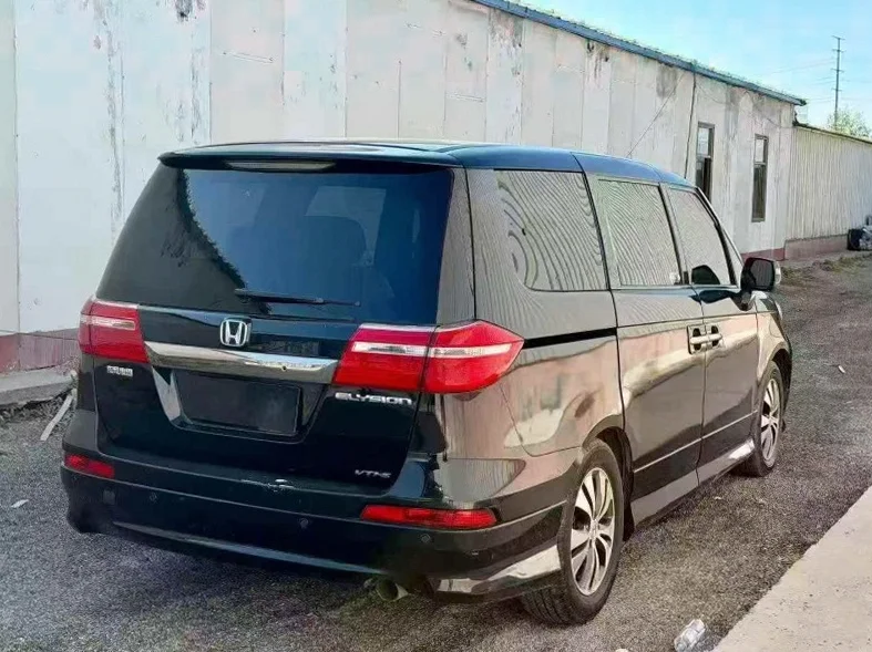 本田艾力绅 内饰后排