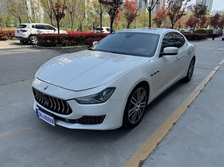 玛莎拉蒂Ghibli 后面外观二