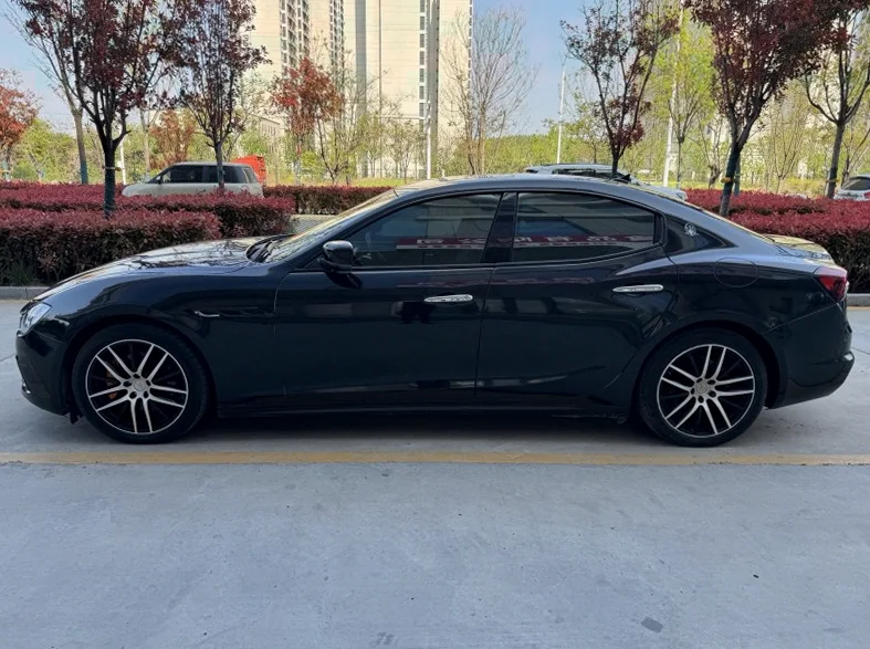 玛莎拉蒂Ghibli 后面外观三