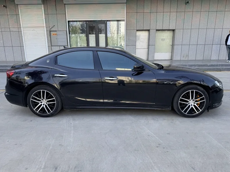 玛莎拉蒂Ghibli 后面外观一