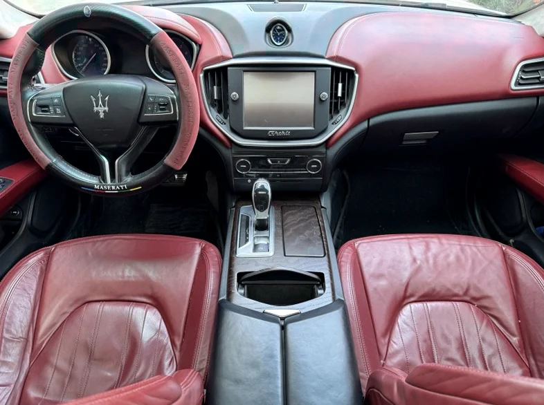 玛莎拉蒂Ghibli 后面外观一