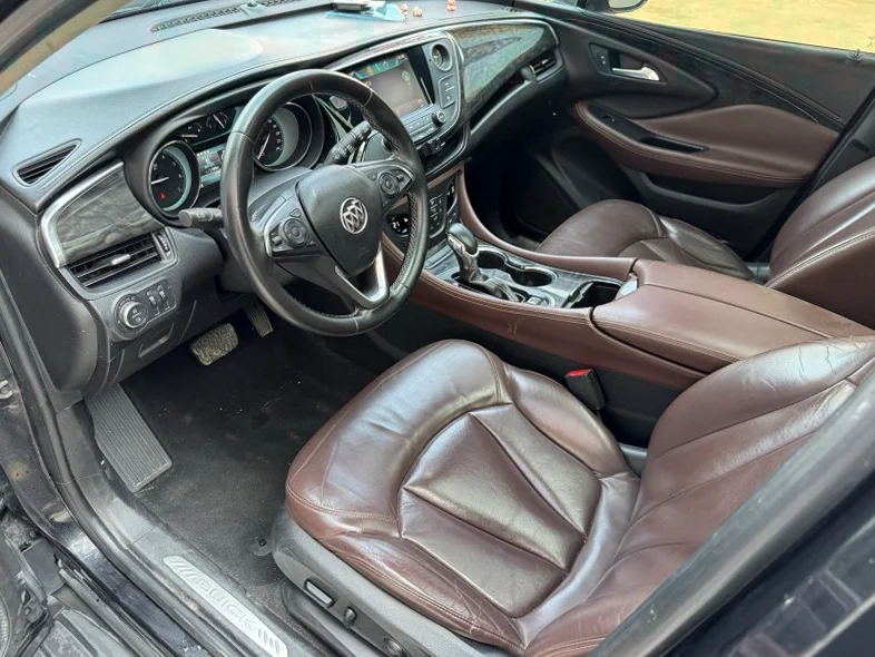 别克昂科威 驾驶室