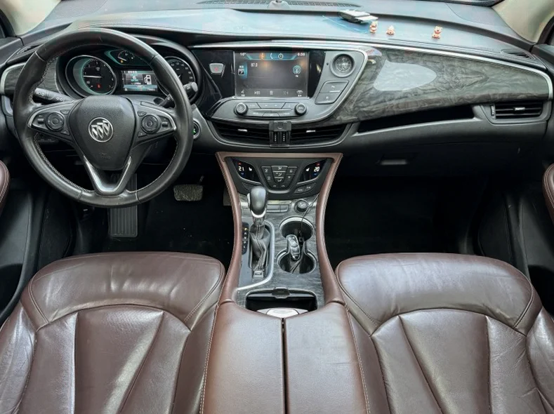 别克昂科威 内饰前排