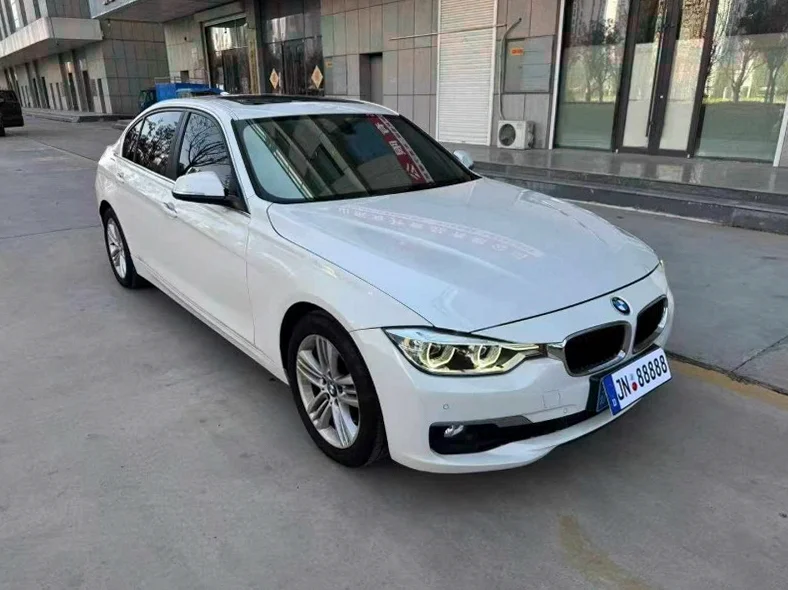 宝马3系 正面外观二