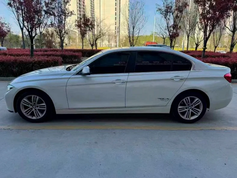 宝马3系 后面外观三