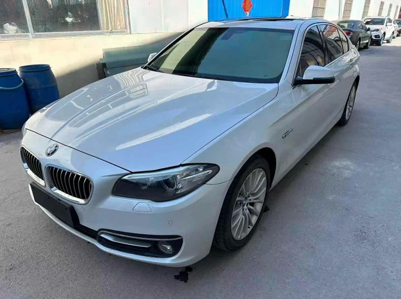 宝马5系 正面外观三