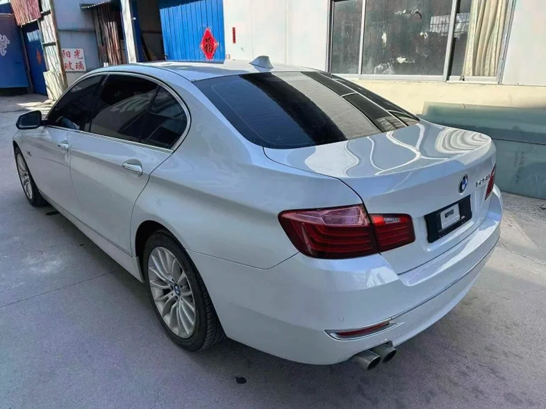 宝马5系 内饰后排