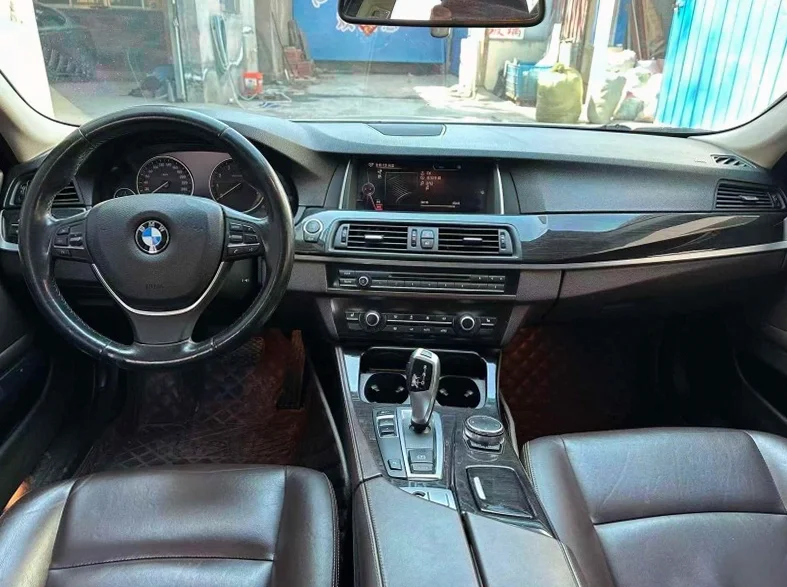 宝马5系 后面外观二