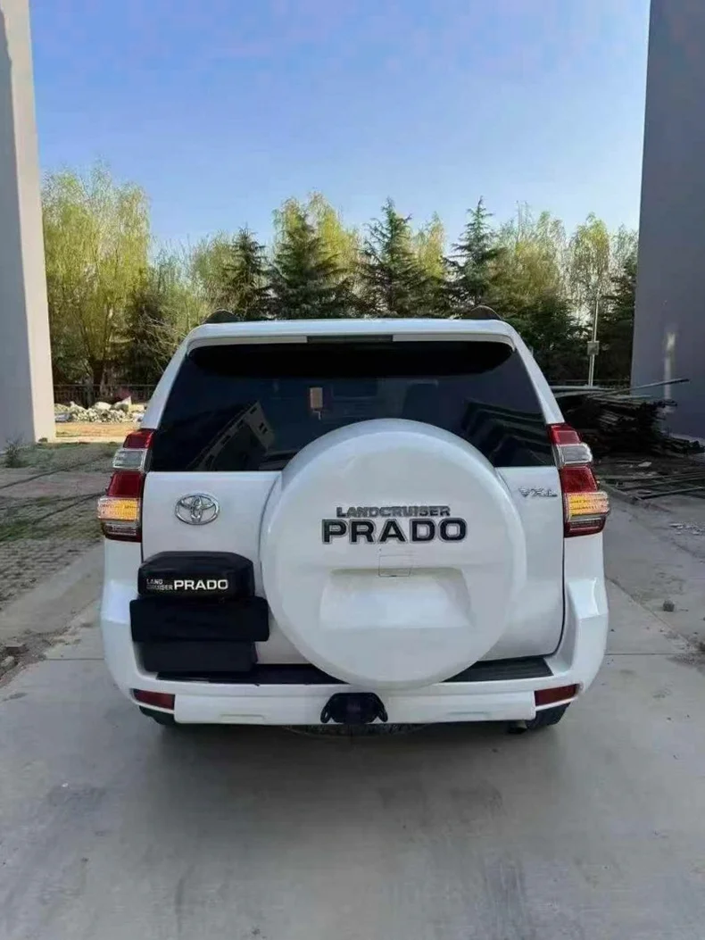 丰田普拉多 内饰后排