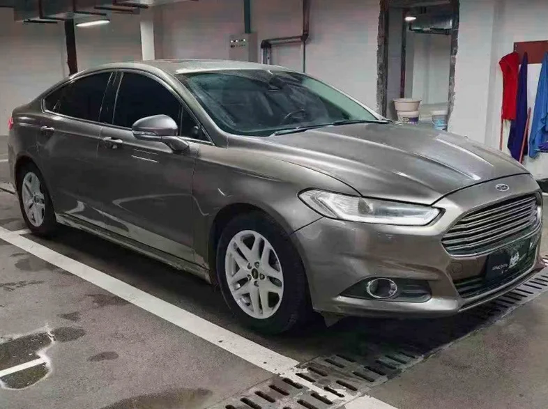 福特蒙迪欧 正面外观三