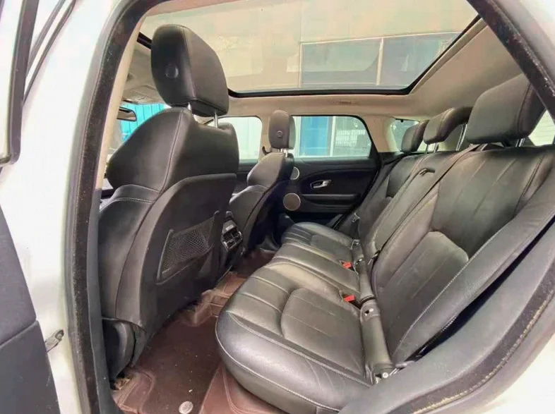 路虎极光 后面外观三