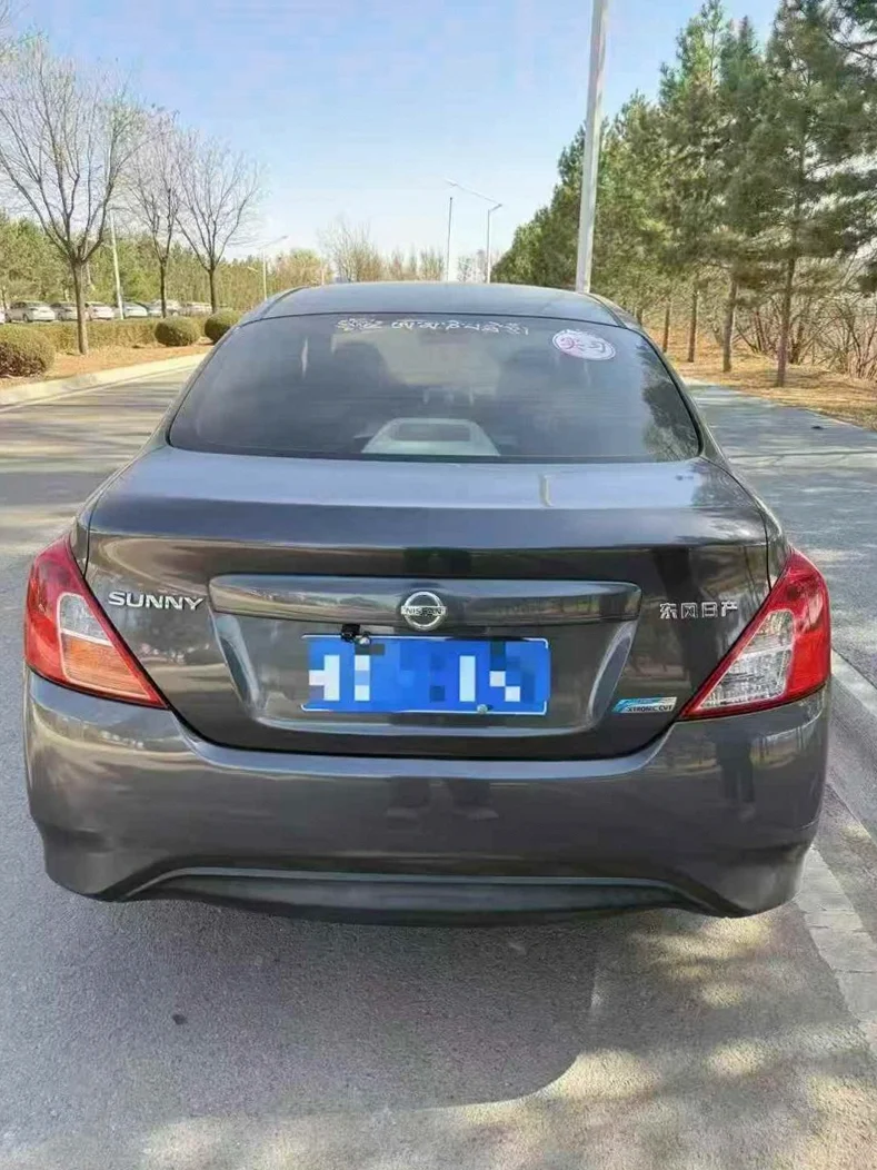 日产阳光 内饰后排