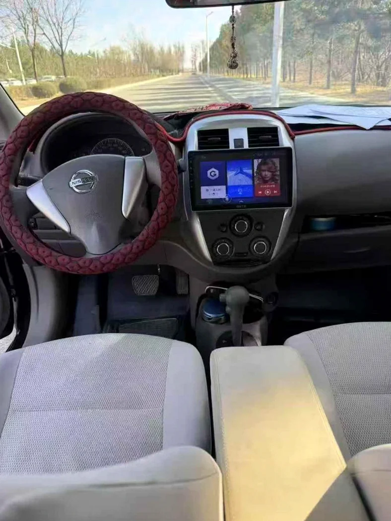 日产阳光 后面外观一