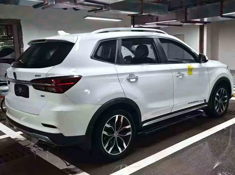 荣威RX5 内饰前排