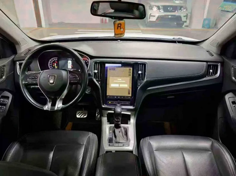 荣威RX5 后面外观二