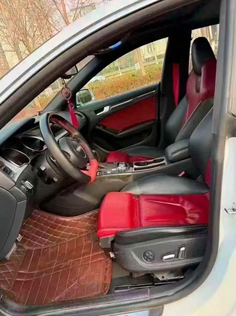 奥迪S5 正面外观三