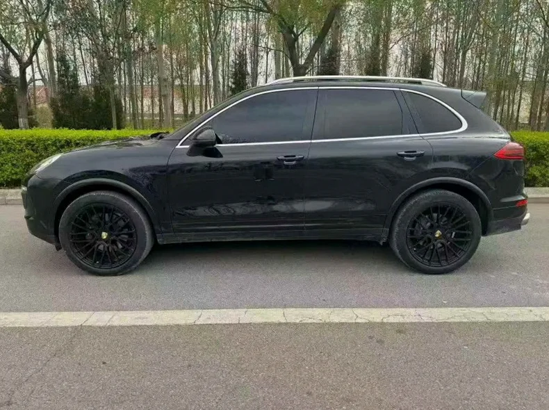 保时捷卡宴 内饰前排