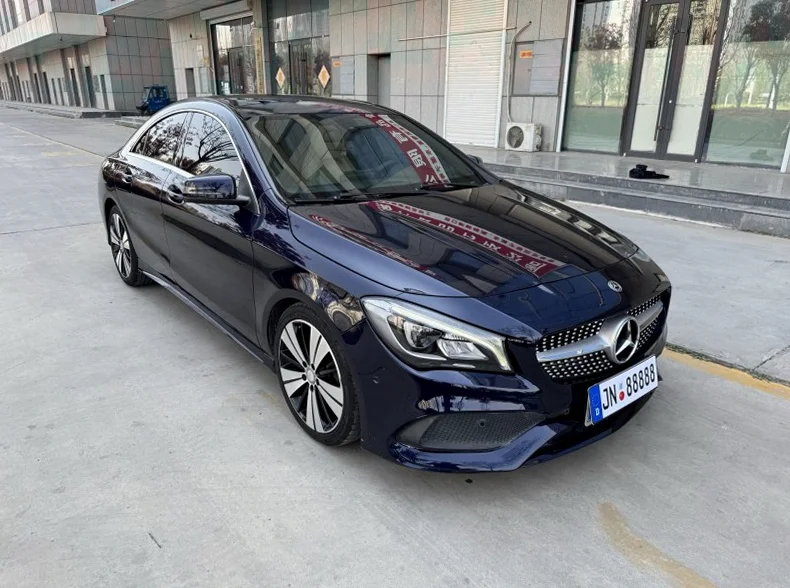 奔驰CLA 正面外观三