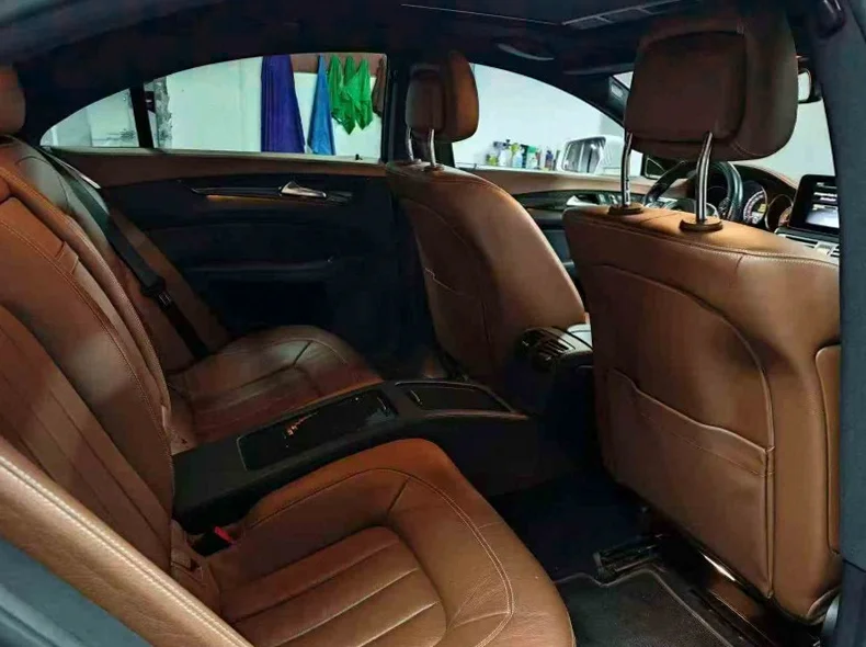 奔驰CLS 后面外观三