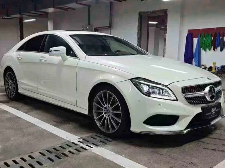 奔驰CLS 正面外观三