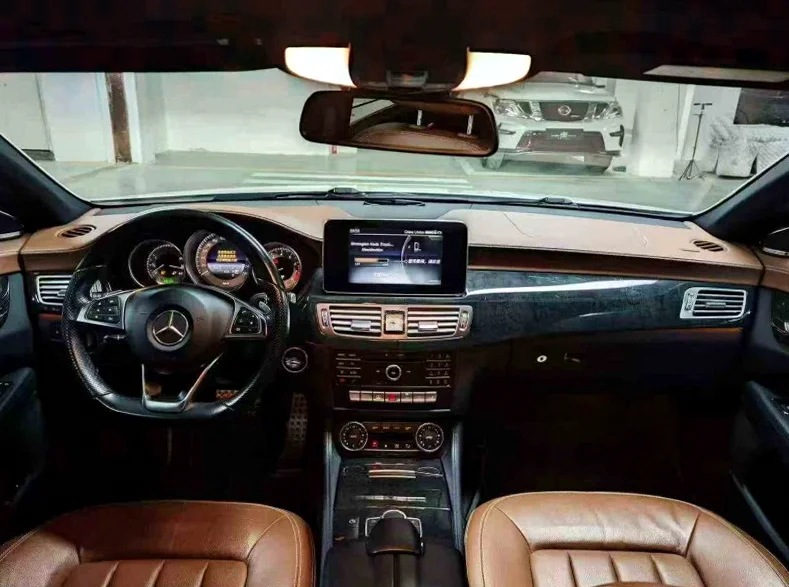 奔驰CLS 后面外观二