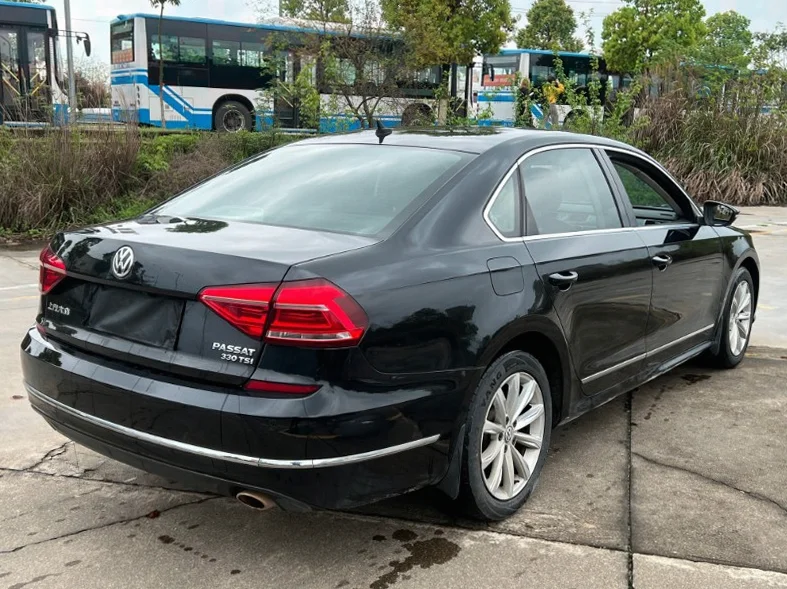 大众帕萨特 内饰前排