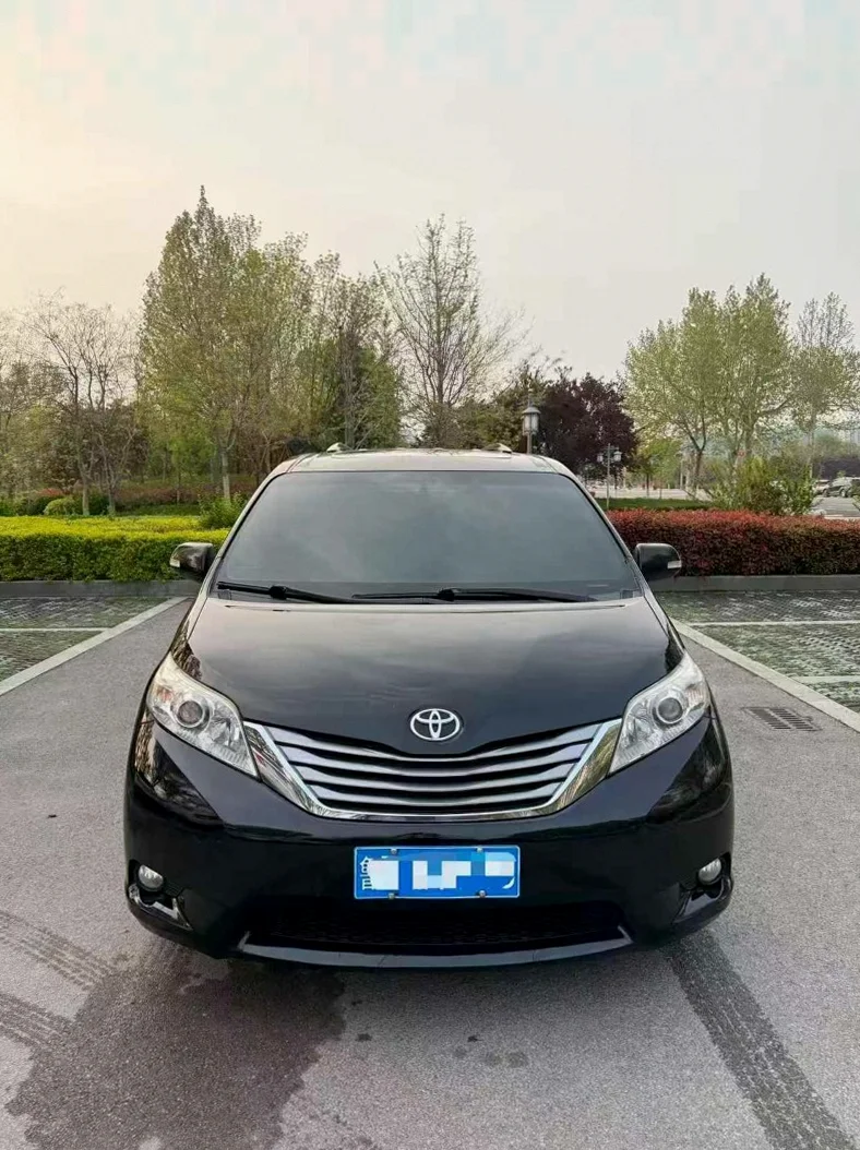 17年丰田塞纳美规进口版