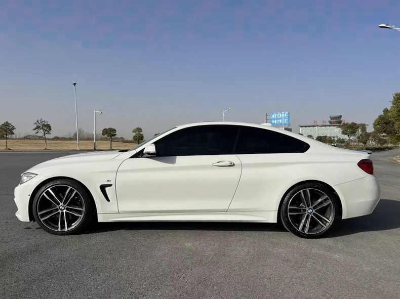 宝马4系 后面外观三