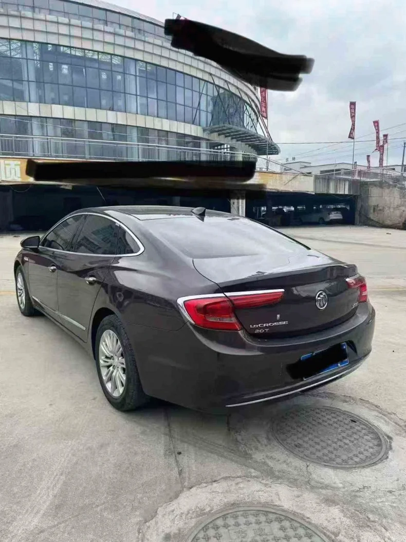 别克君越 内饰后排