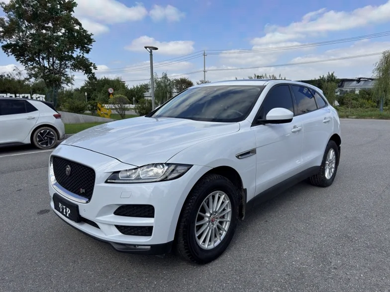 捷豹F-PACE 正面外观三