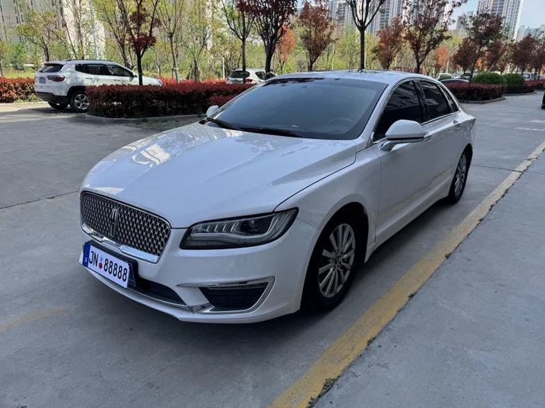 林肯MKZ 正面外观二