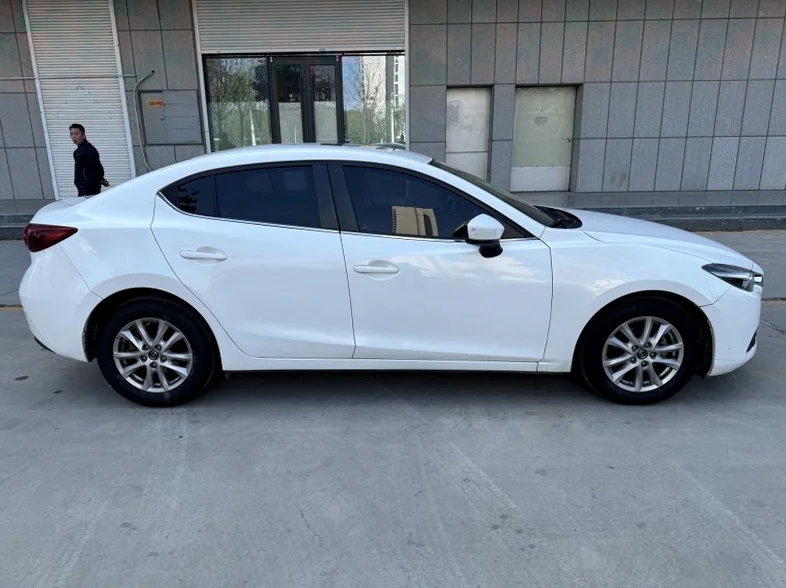 日产天籁 正面外观三