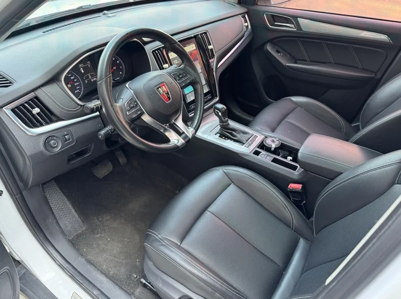 荣威RX5 后面外观二