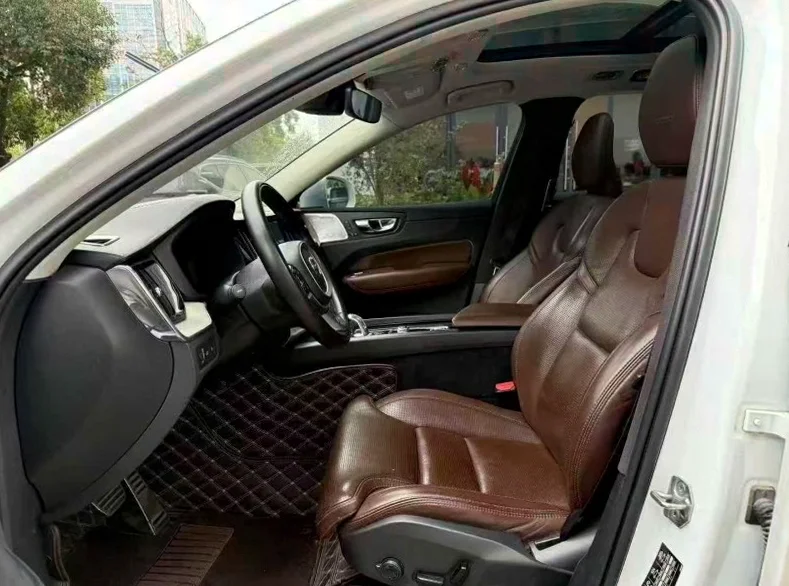 沃尔沃XC60 内饰后排