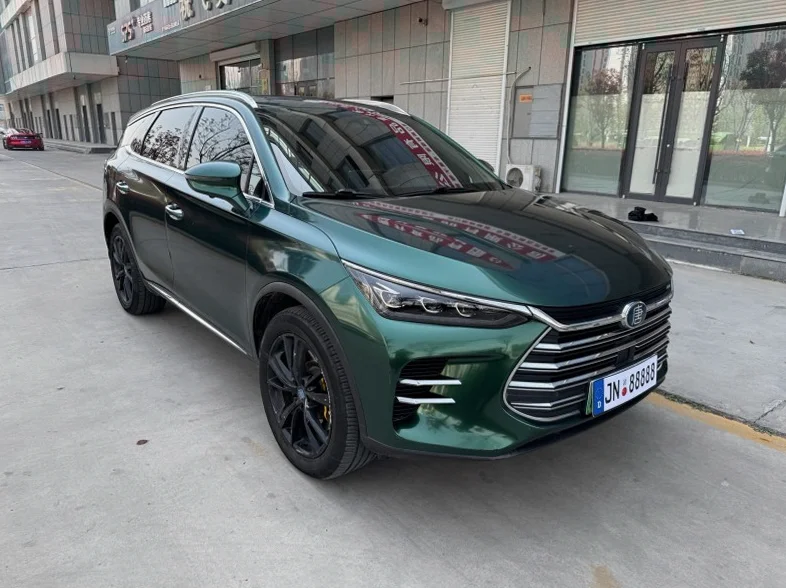 比亚迪唐 正面外观三