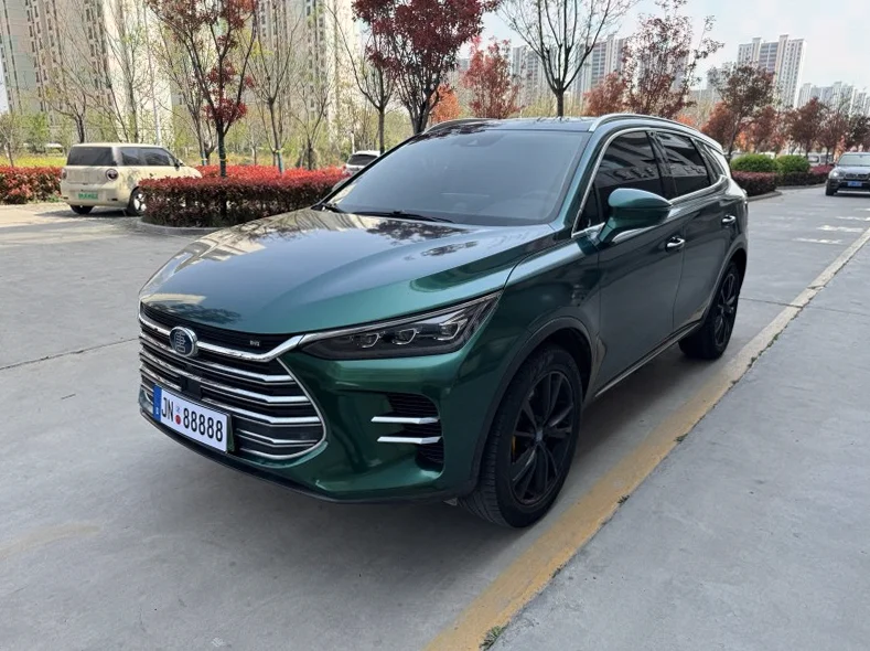 比亚迪唐 正面外观二