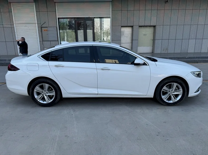 别克君威 后面外观二