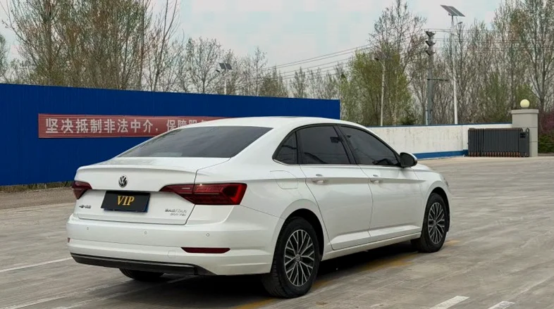 大众速腾 内饰后排