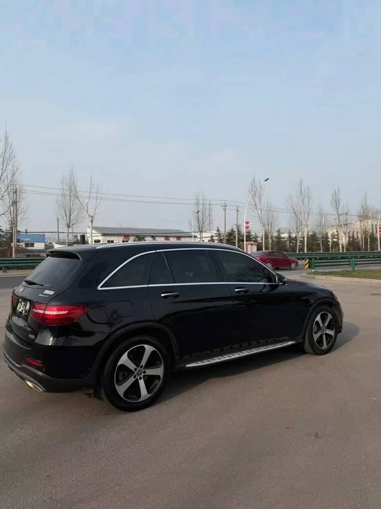 奔驰GLC 内饰后排