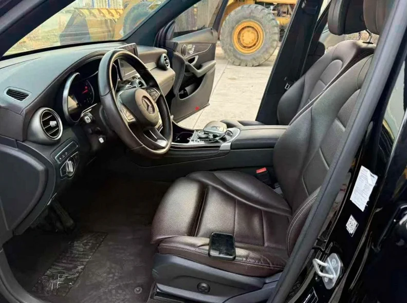 奔驰GLC 后面外观一