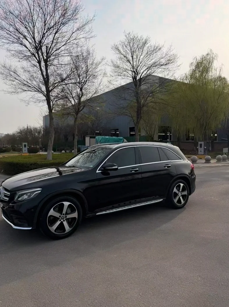 奔驰GLC 正面外观三