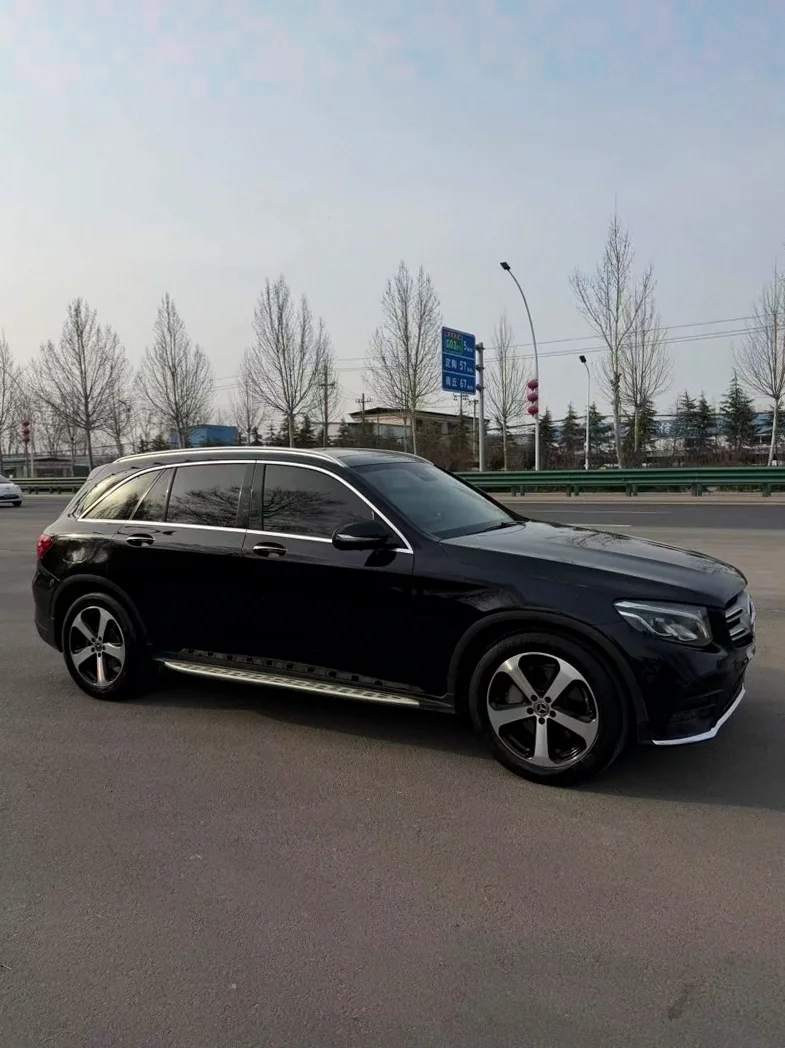 奔驰GLC 正面外观二