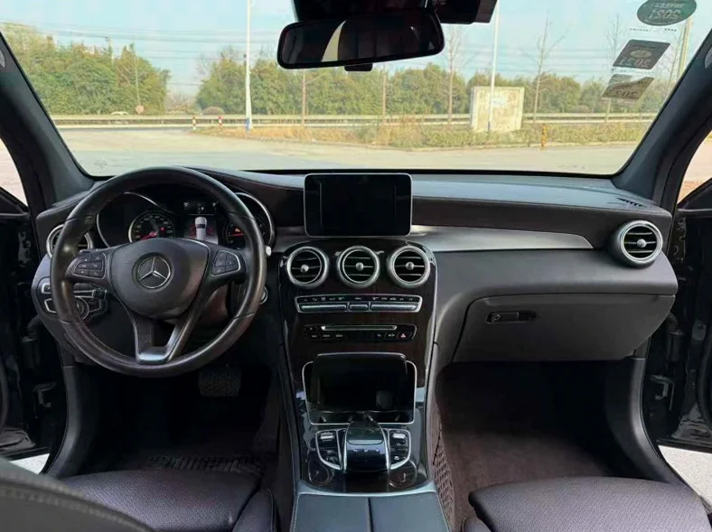 奔驰GLC 后面外观二