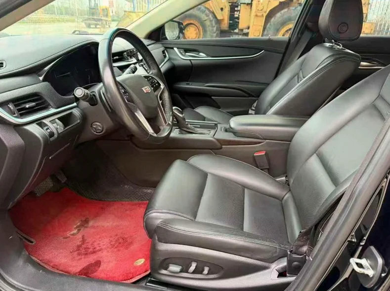 凯迪拉克XTS 后面外观一